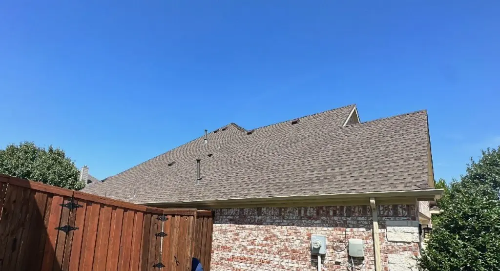 Completed roof replacement project in Hamlin